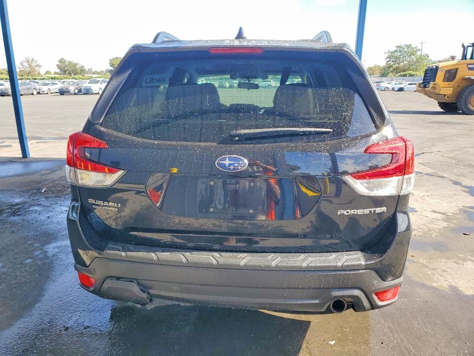 Photo 6 from auction – 2020 SUBARU FORESTER with VIN JF2SKAUC1LH418555