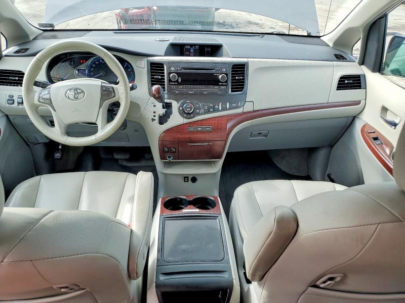 Photo 8 from auction – 2013 TOYOTA SIENNA with VIN 5TDYK3DC9DS379537