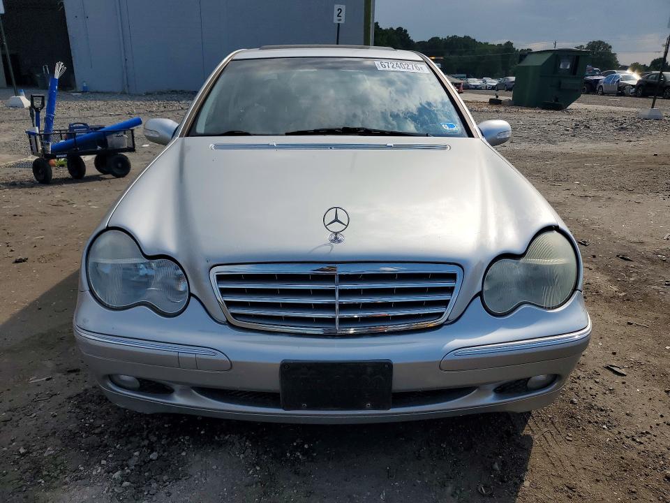Photo 5 from auction – 2003 MERCEDES-BENZ C with VIN WDBRF61J73E014029