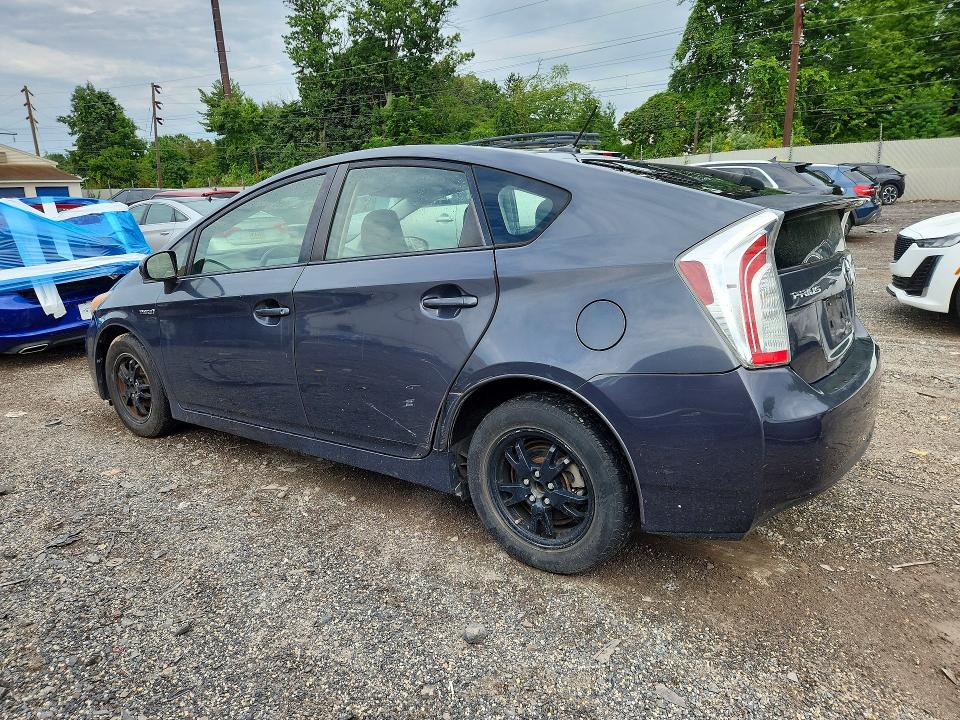Photo 2 from auction – 2012 TOYOTA PRIUS with VIN JTDKN3DUXC1551804