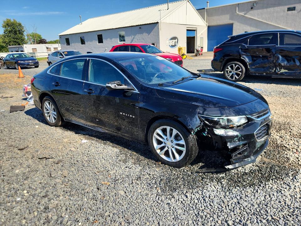 Photo 4 from auction – 2018 CHEVROLET MALIBU with VIN 1G1ZD5ST2JF154233