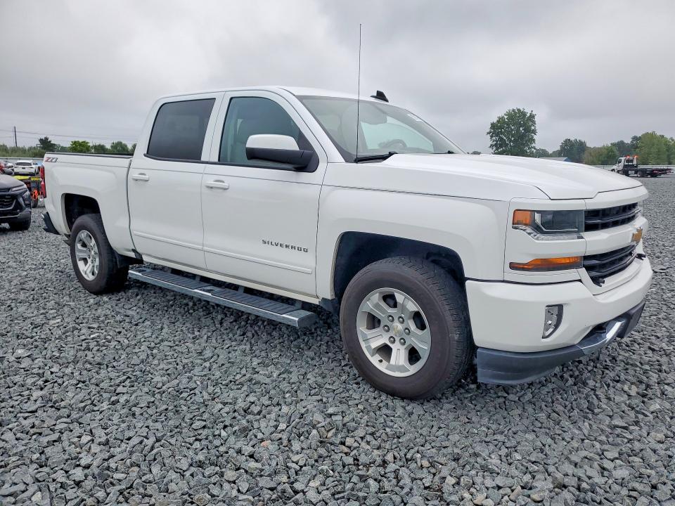 Photo 4 from auction – 2018 CHEVROLET SILVERADO with VIN 3GCUKREC6JG197899