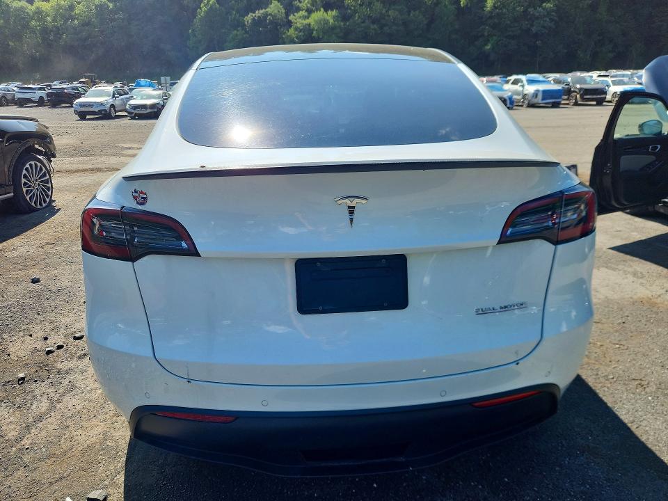 Photo 6 from auction – 2022 TESLA MODEL Y with VIN 7SAYGDEF0NF541645