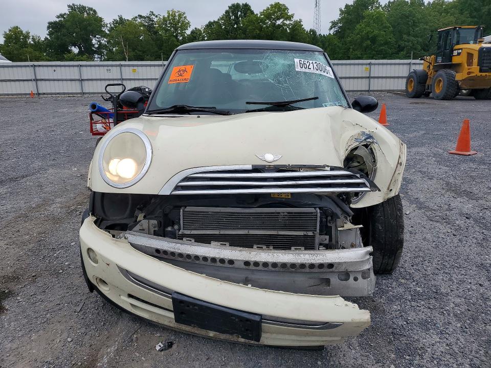 Zdjęcie 5 z aukcji – 2006 MINI COOPER z VIN WMWRC33576TK66658