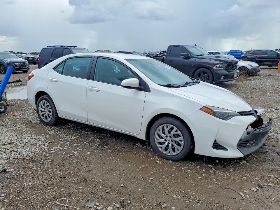 Photo 4 from auction – 2018 TOYOTA COROLLA with VIN 5YFBURHE1JP788134