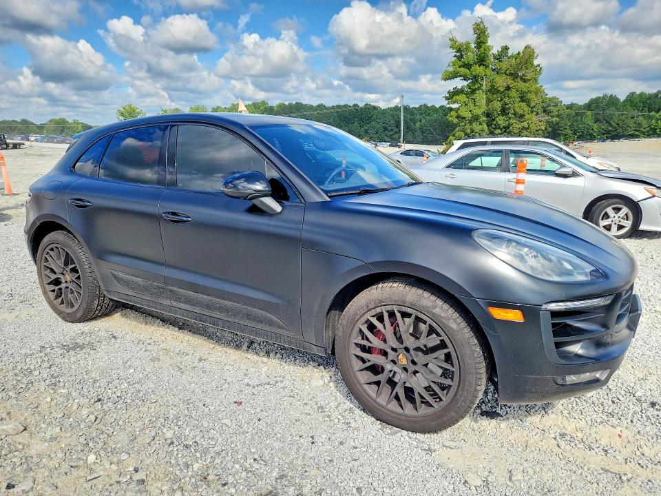 Photo 4 from auction – 2017 PORSCHE MACAN with VIN WP1AG2A54HLB53754