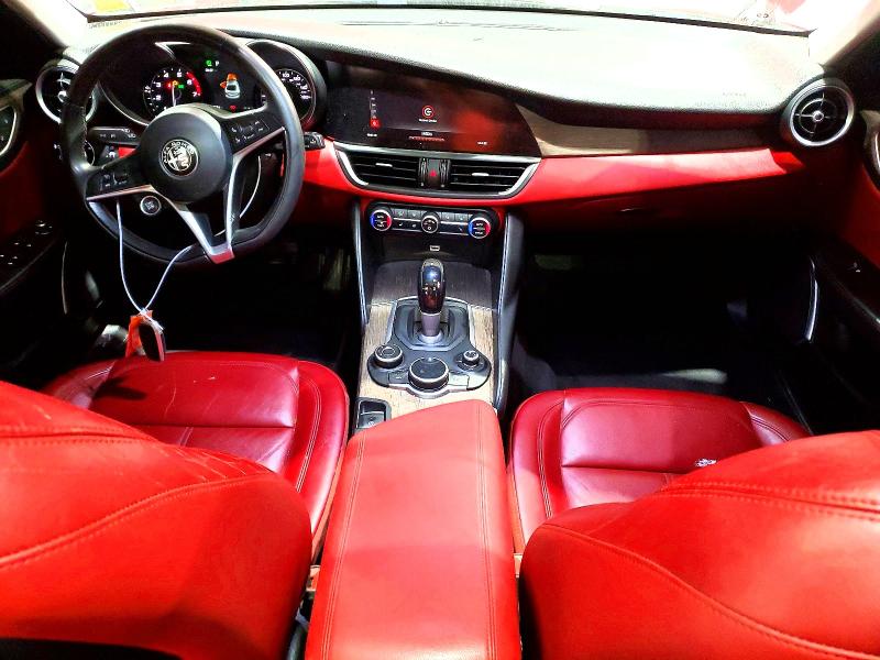 Photo 8 from auction – 2017 ALFA ROMEO GIULIA with VIN ZARFAEEN5H7550795