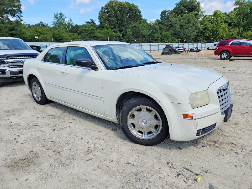 Photo 4 from auction – 2006 CHRYSLER 300 with VIN 2C3KA53G06H539206