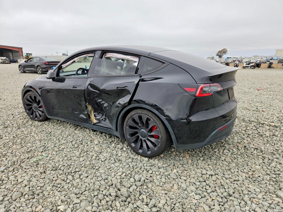 Photo 2 from auction – 2021 TESLA MODEL Y with VIN 5YJYGDEF4MF071874