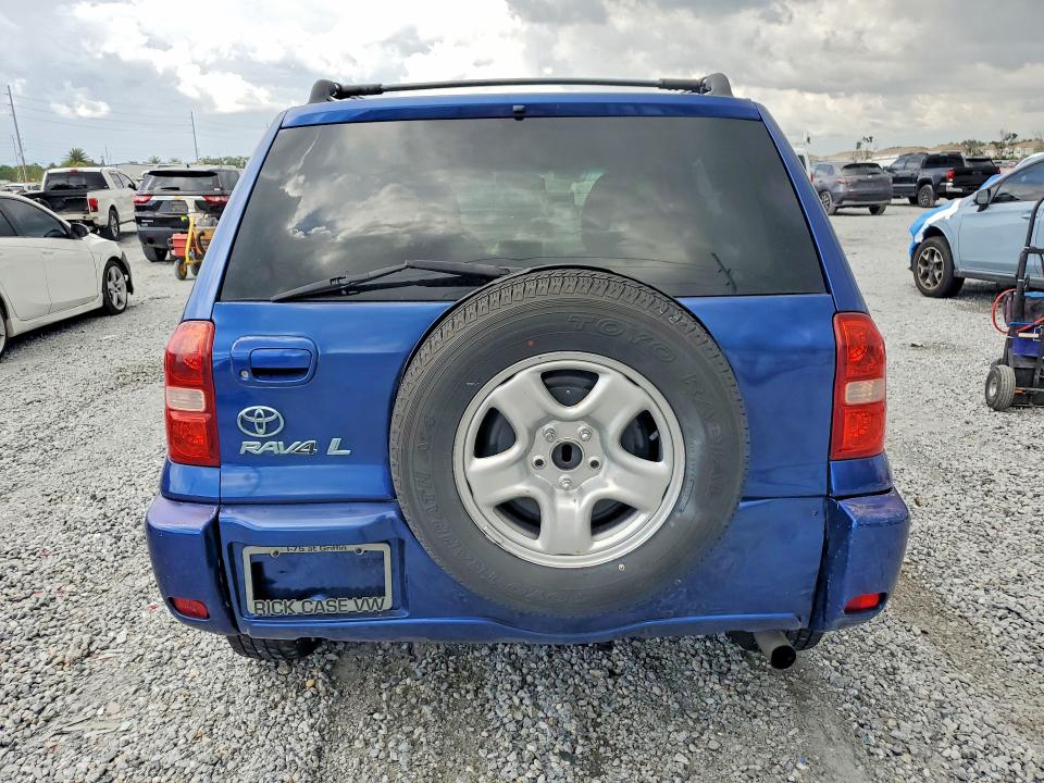 Photo 6 from auction – 2005 TOYOTA RAV4 with VIN JTEGD20V556000604