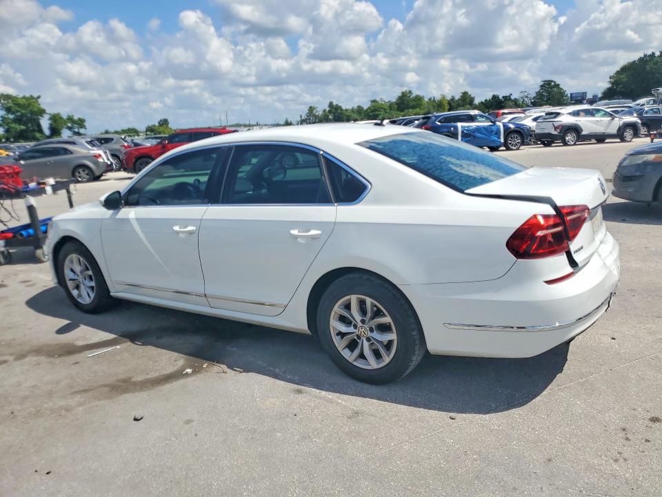 Photo 2 from auction – 2017 VOLKSWAGEN PASSAT with VIN 1VWAT7A3XHC085367