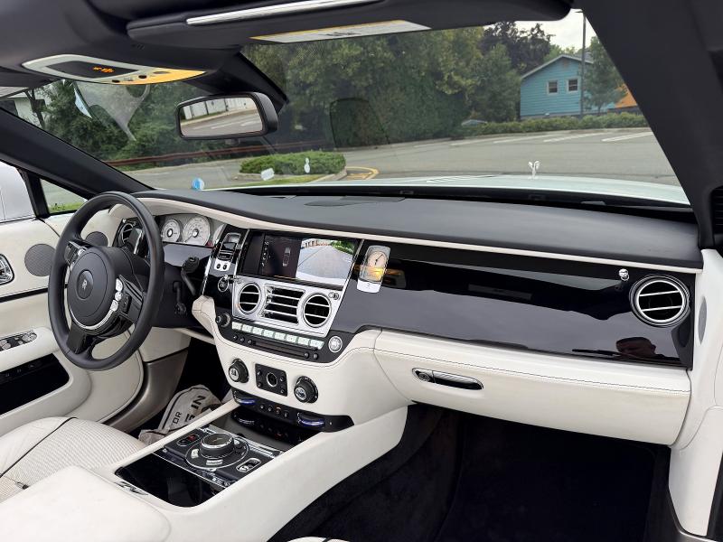 Photo 12 from auction – 2020 ROLLS-ROYCE DAWN with VIN SCAXZ8C08LU202295