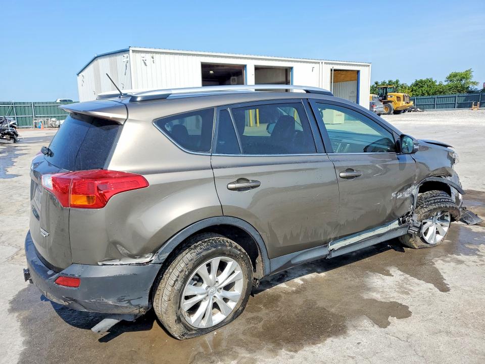 Photo 3 from auction – 2015 TOYOTA RAV4 with VIN JTMDFREVXFD151339