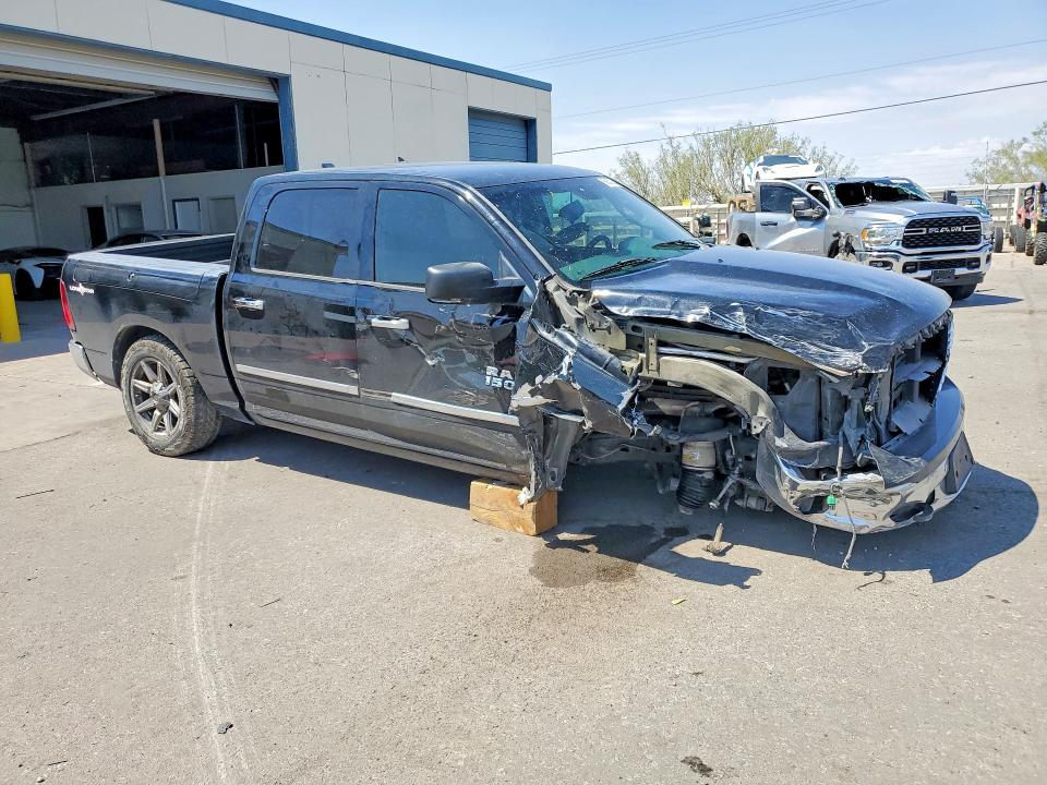 Photo 4 from auction – 2014 RAM 1500 with VIN 1C6RR7LT1ES136443