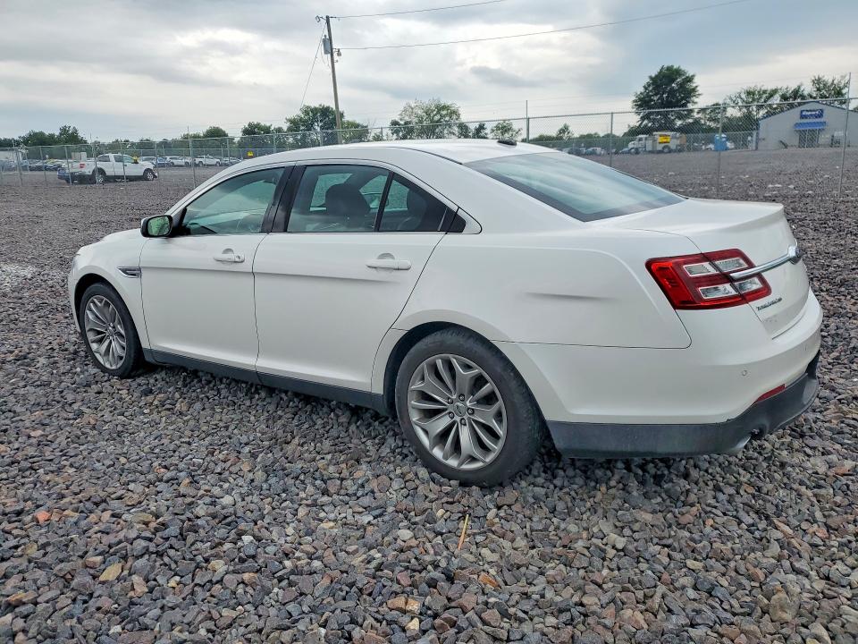 Photo 2 from auction – 2013 FORD TAURUS with VIN 1FAHP2F81DG173956