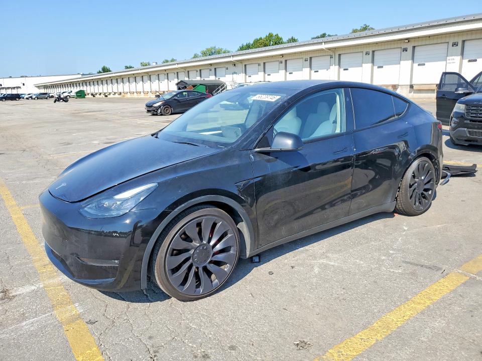 TESLA MODEL Y 2023 with VIN 7SAYGDEF7PF846739 - Photo from auction