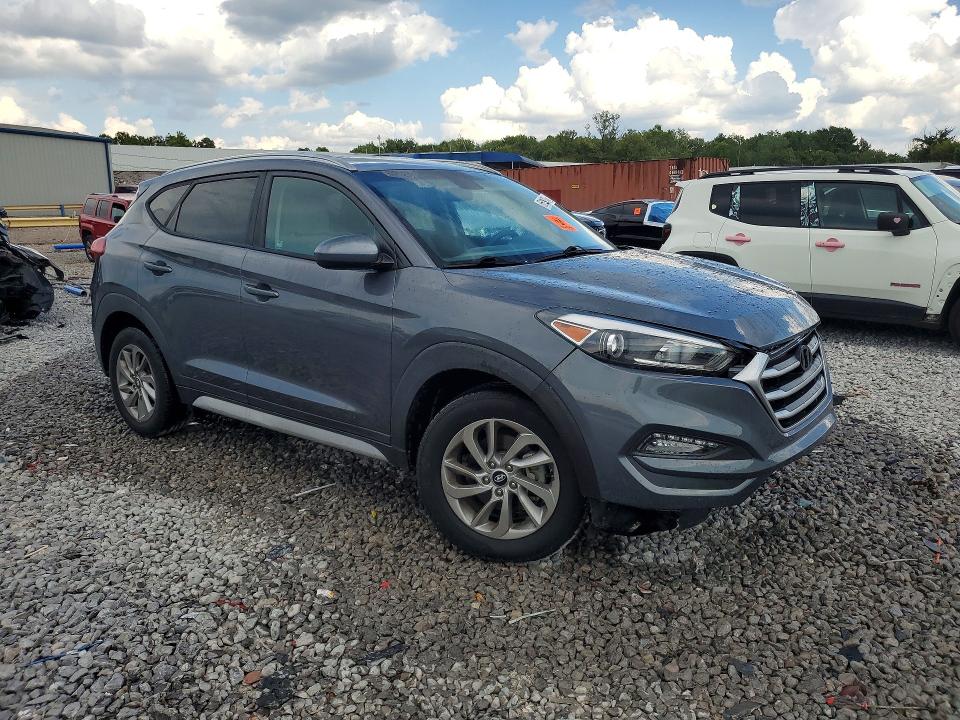Photo 4 from auction – 2018 HYUNDAI TUCSON with VIN KM8J33A44JU615221