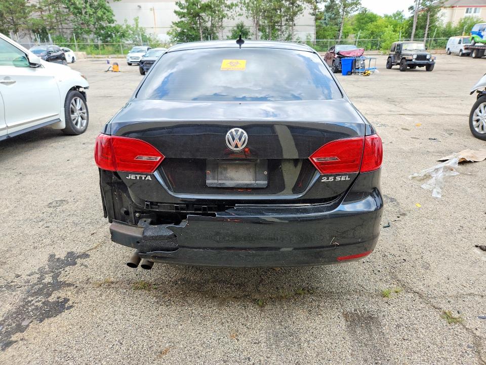 Photo 6 from auction – 2011 VOLKSWAGEN JETTA with VIN 3VWLX7AJ5BM376151