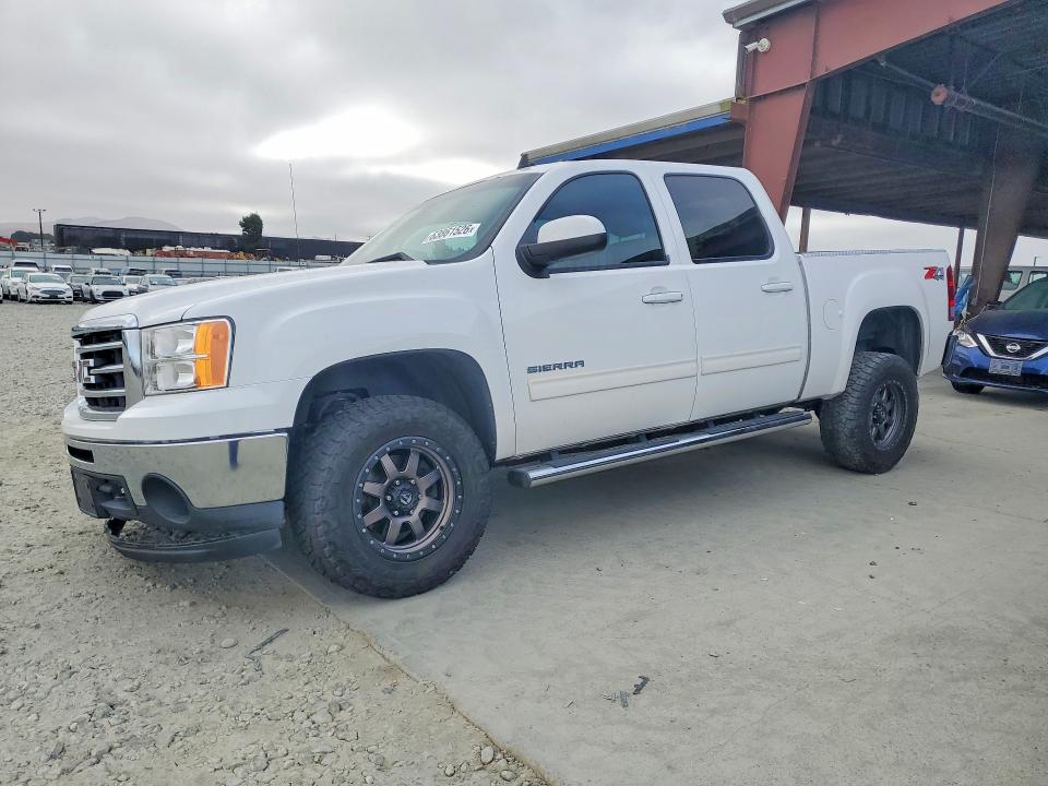GMC SIERRA 2013 with VIN 3GTP2WE75DG354051 - Photo from auction
