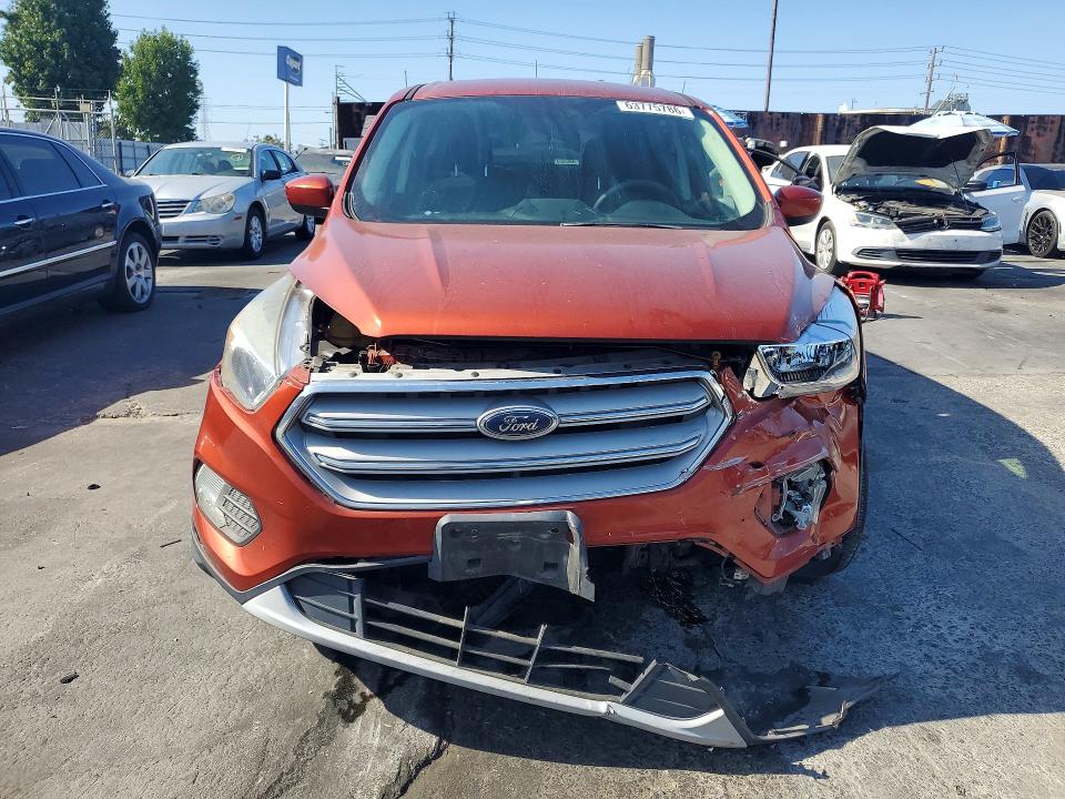 Photo 5 from auction – 2019 FORD ESCAPE with VIN 1FMCU0GD8KUB04768