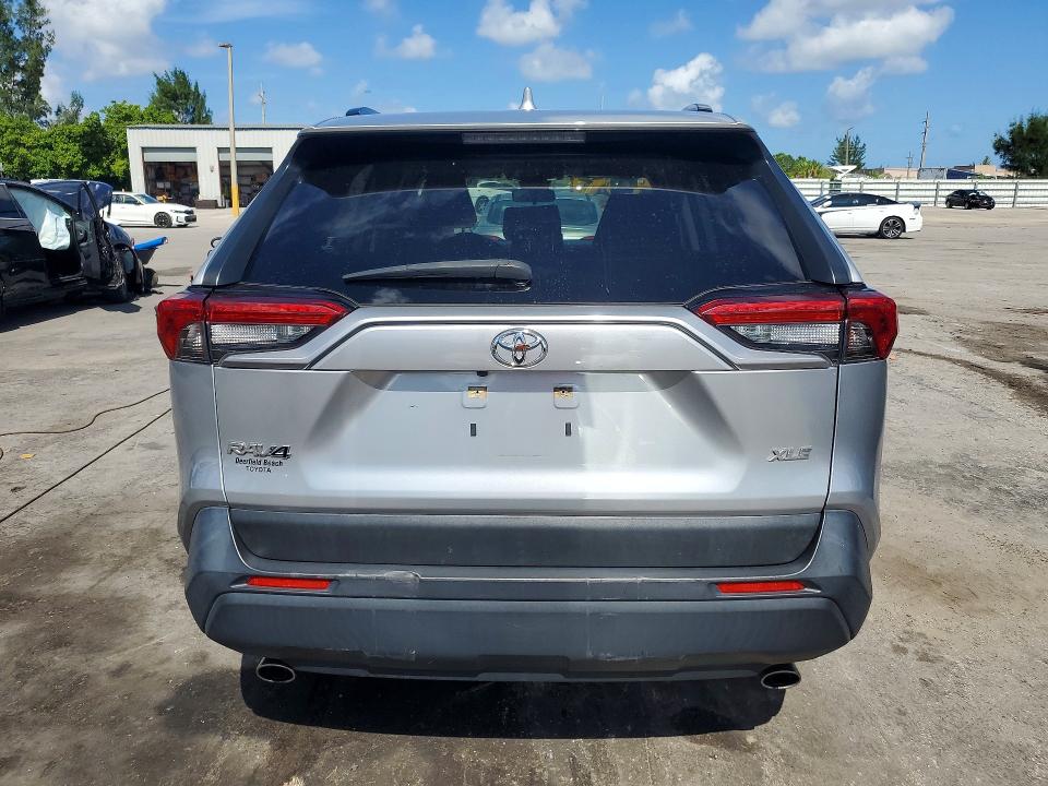 Photo 6 from auction – 2020 TOYOTA RAV4 with VIN JTMW1RFV2LJ018500