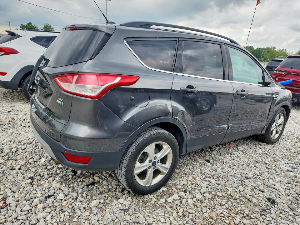 Photo 3 from auction – 2016 FORD ESCAPE with VIN 1FMCU9G9XGUA86023
