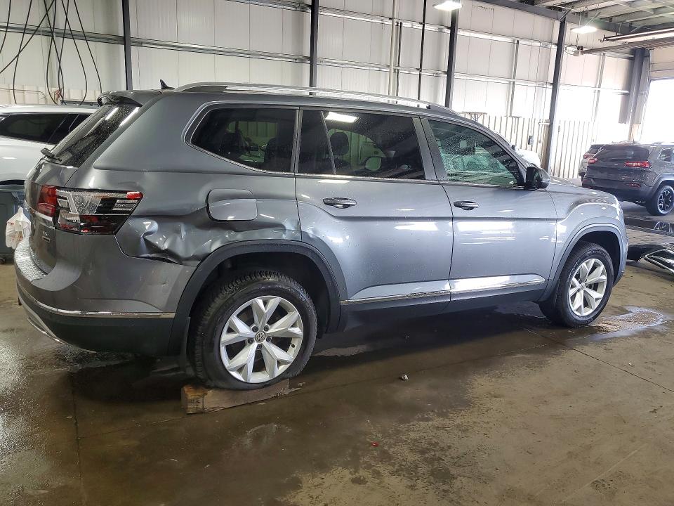 Photo 3 from auction – 2018 VOLKSWAGEN ATLAS with VIN 1V2MR2CA0JC525663