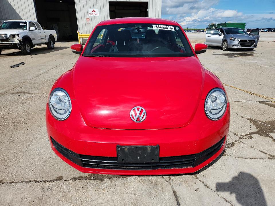 Photo 5 from auction – 2012 VOLKSWAGEN BEETLE with VIN 3VWJP7AT5CM601551