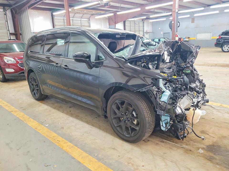 Photo 4 from auction – 2025 CHRYSLER PACIFICA with VIN 2C4RC1GG2SR546900