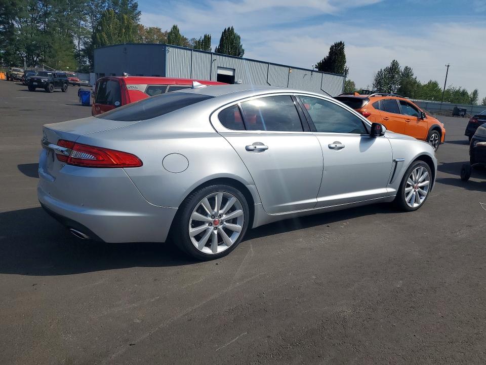 Photo 3 from auction – 2014 JAGUAR XF with VIN SAJWJ0EF5E8U14504