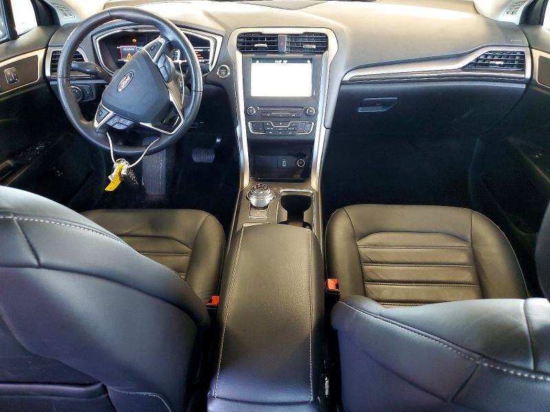 Photo 8 from auction – 2018 FORD FUSION with VIN 3FA6P0PU5JR136629