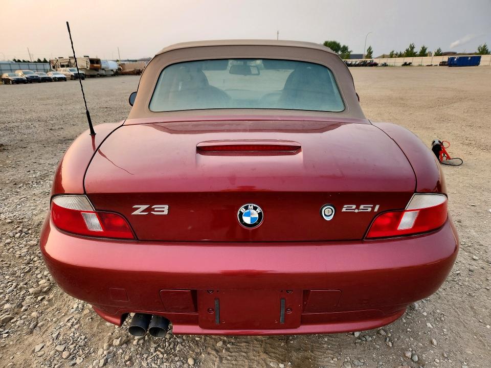 صورة رقم 6 من المزاد - 2001 BMW Z3 مع VIN WBACN33451LM01555