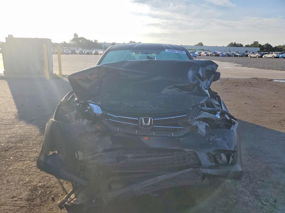 Photo 5 from auction – 2015 HONDA ACCORD with VIN 1HGCR2F51FA208586