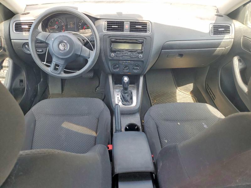 Photo 8 from auction – 2014 VOLKSWAGEN JETTA with VIN 3VW2K7AJ1EM208537