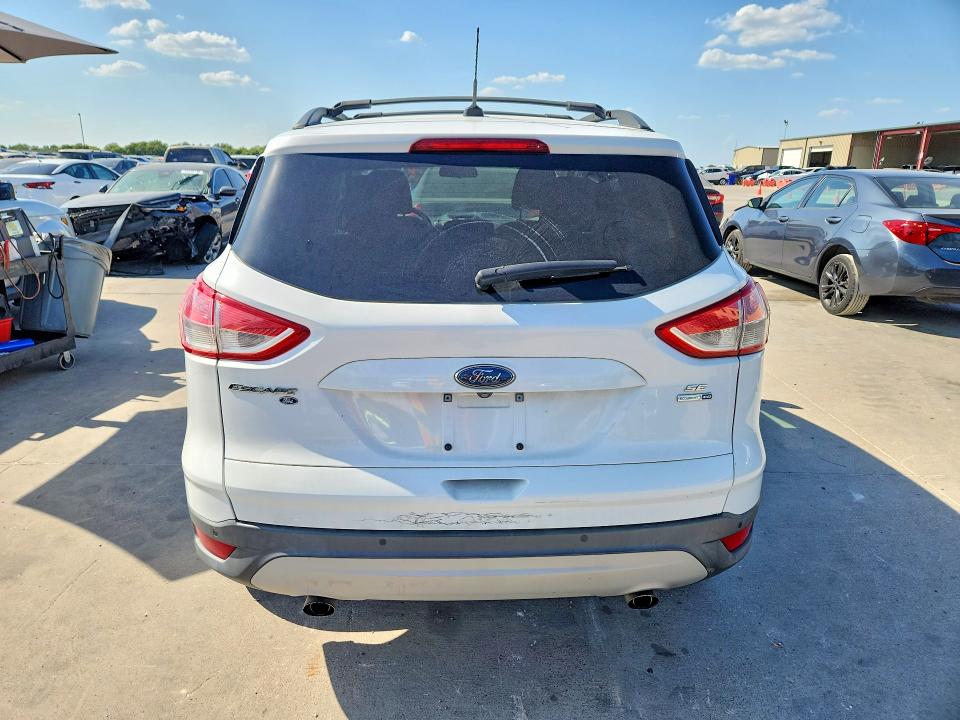 Photo 6 from auction – 2016 FORD ESCAPE with VIN 1FMCU9GX6GUA76796