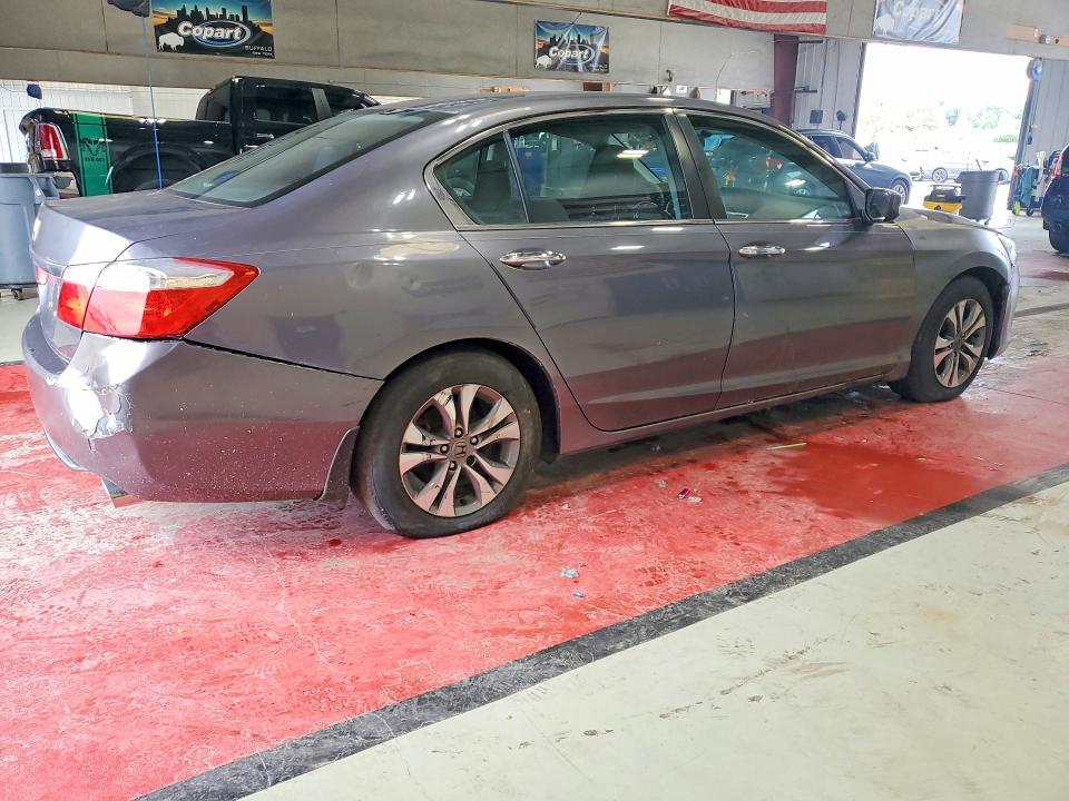 Photo 3 from auction – 2015 HONDA ACCORD with VIN 1HGCR2F37FA276051