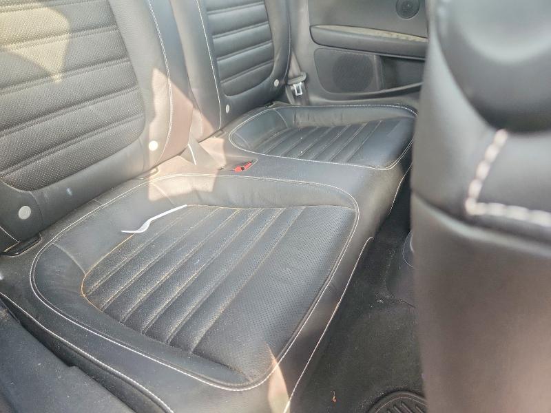 Photo 10 from auction – 2014 VOLKSWAGEN BEETLE with VIN 3VWJL7AT8EM653397