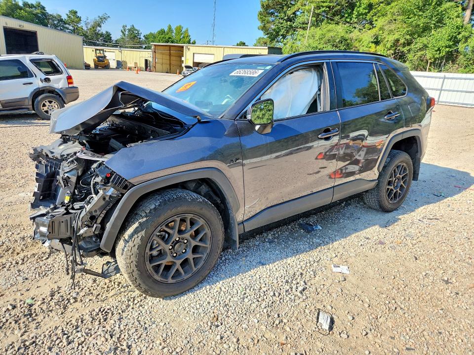 TOYOTA RAV4 2024 with VIN 2T3W1RFV8RC262020 - Photo from auction