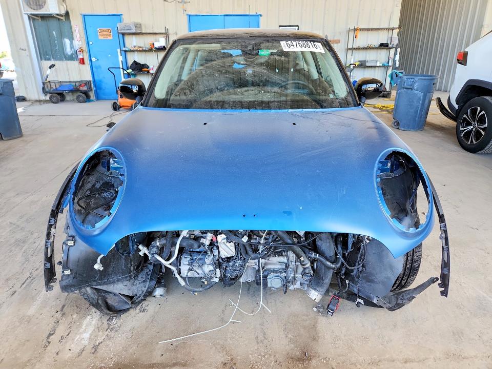 Photo 5 from auction – 2023 MINI COOPER with VIN WMW33DH07P2T77629
