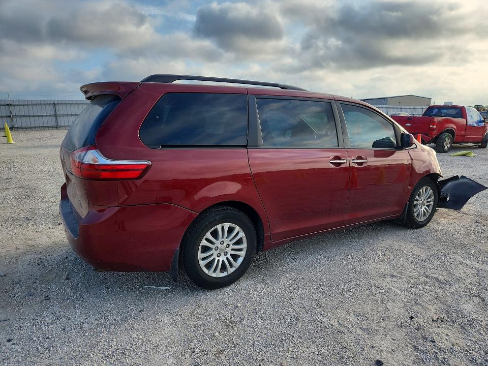 Photo 3 from auction – 2016 TOYOTA SIENNA with VIN 5TDYK3DC7GS756788