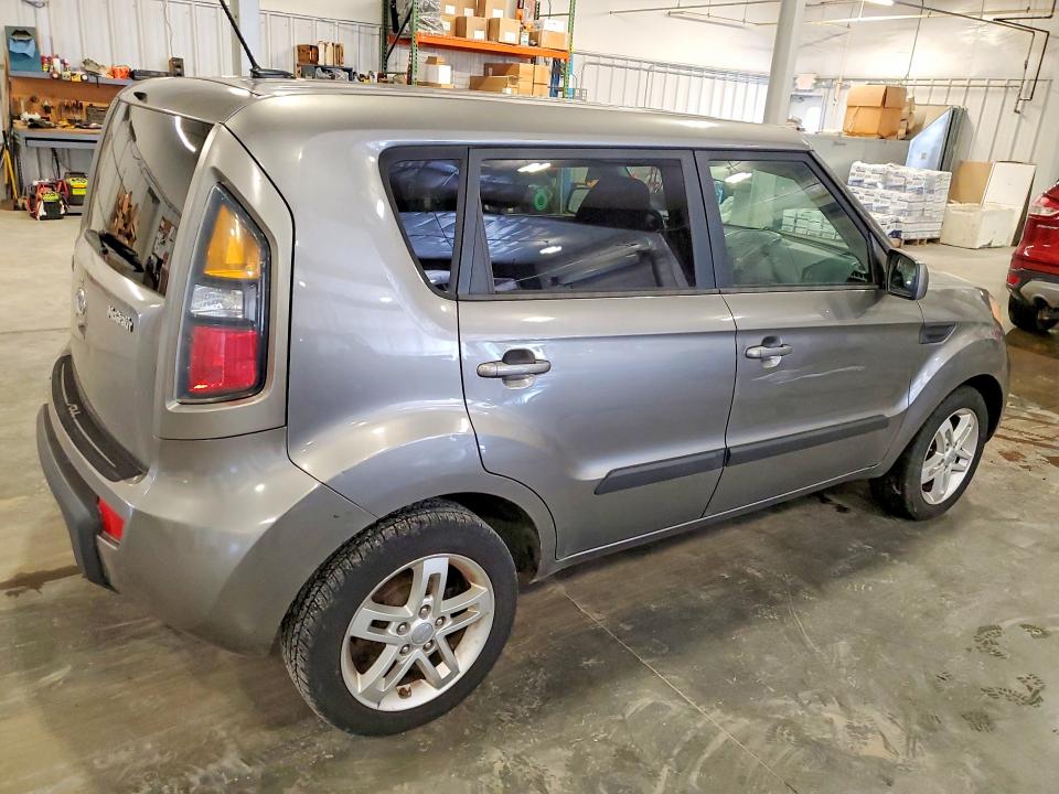 Photo 3 from auction – 2011 KIA SOUL with VIN KNDJT2A29B7331967