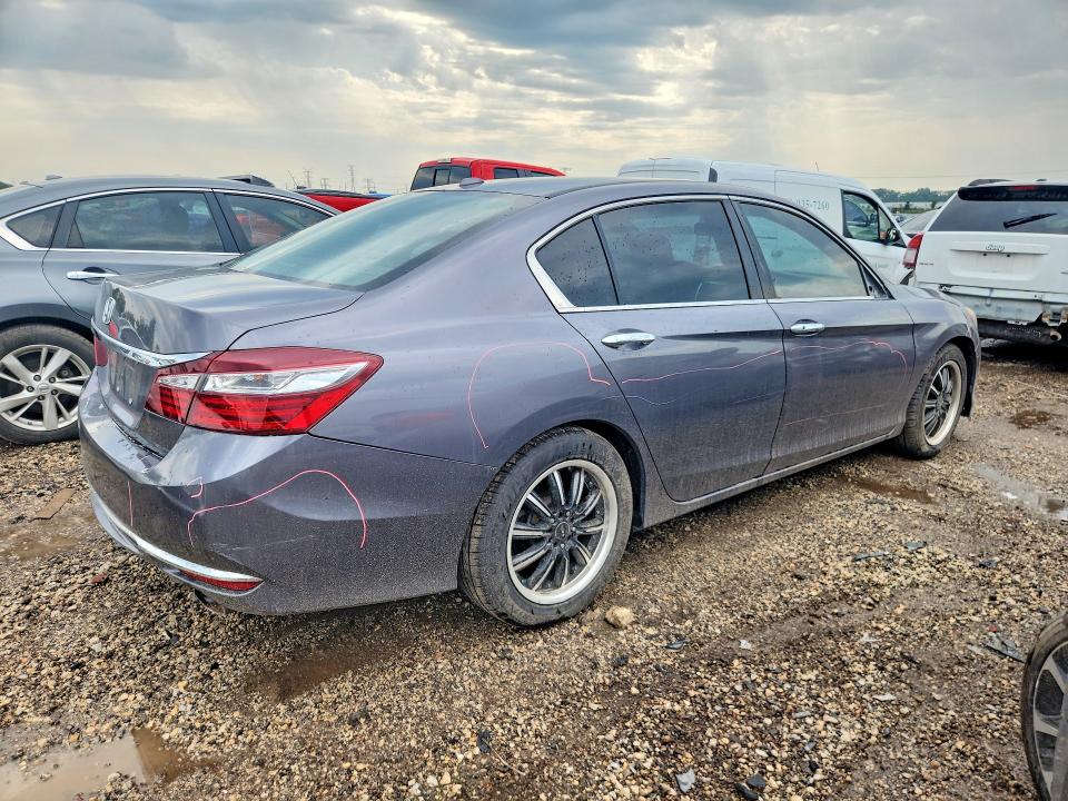 Photo 3 from auction – 2016 HONDA ACCORD with VIN 1HGCR2F7XGA187014