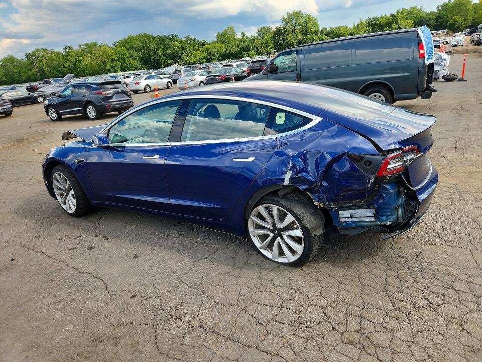 Photo 2 from auction – 2018 TESLA MODEL 3 with VIN 5YJ3E1EA8JF032168
