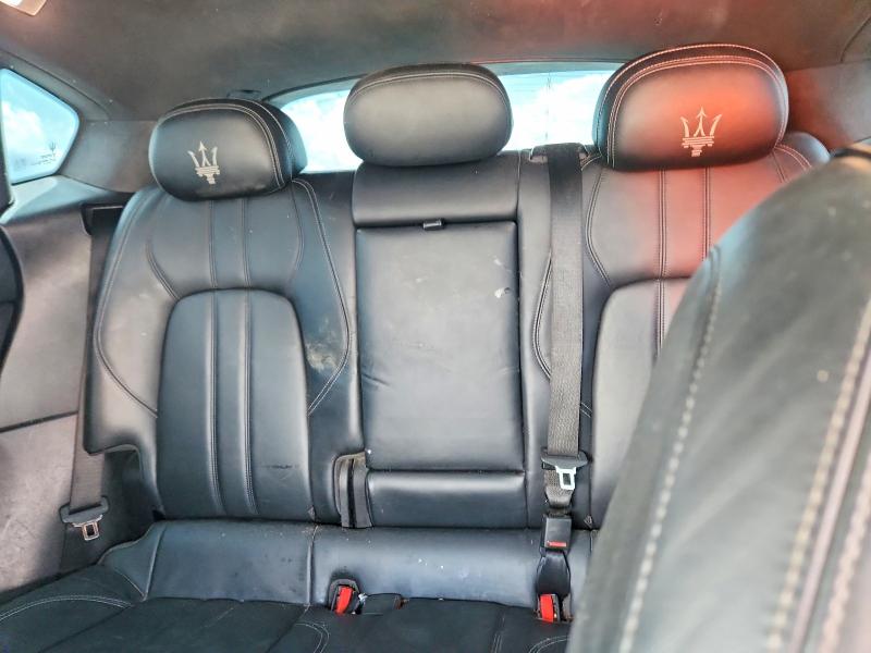 Photo 10 from auction – 2017 MASERATI LEVANTE with VIN ZN661XUS8HX262717