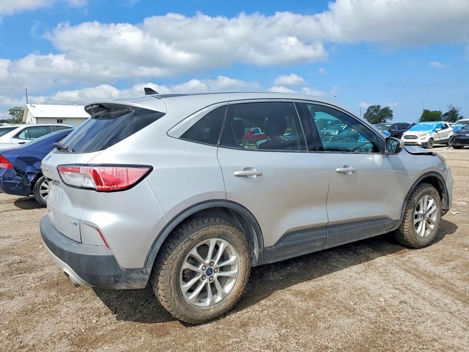 Photo 3 from auction – 2020 FORD ESCAPE with VIN 1FMCU9G65LUA10662