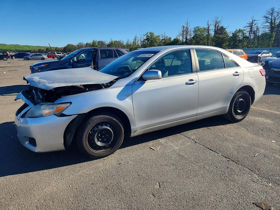 Снимка 1 от търг – 2010 TOYOTA CAMRY с VIN 4T4BF3EK2AR012939
