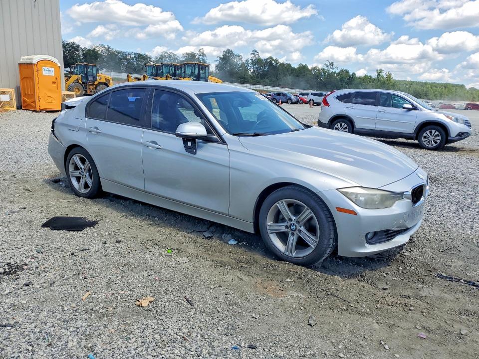 Photo 4 from auction – 2014 BMW 328 with VIN WBA3C1C56EK109685