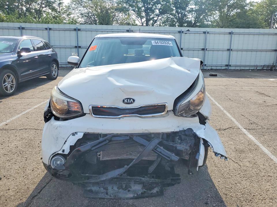 Photo 5 from auction – 2016 KIA SOUL with VIN KNDJP3A53G7307689
