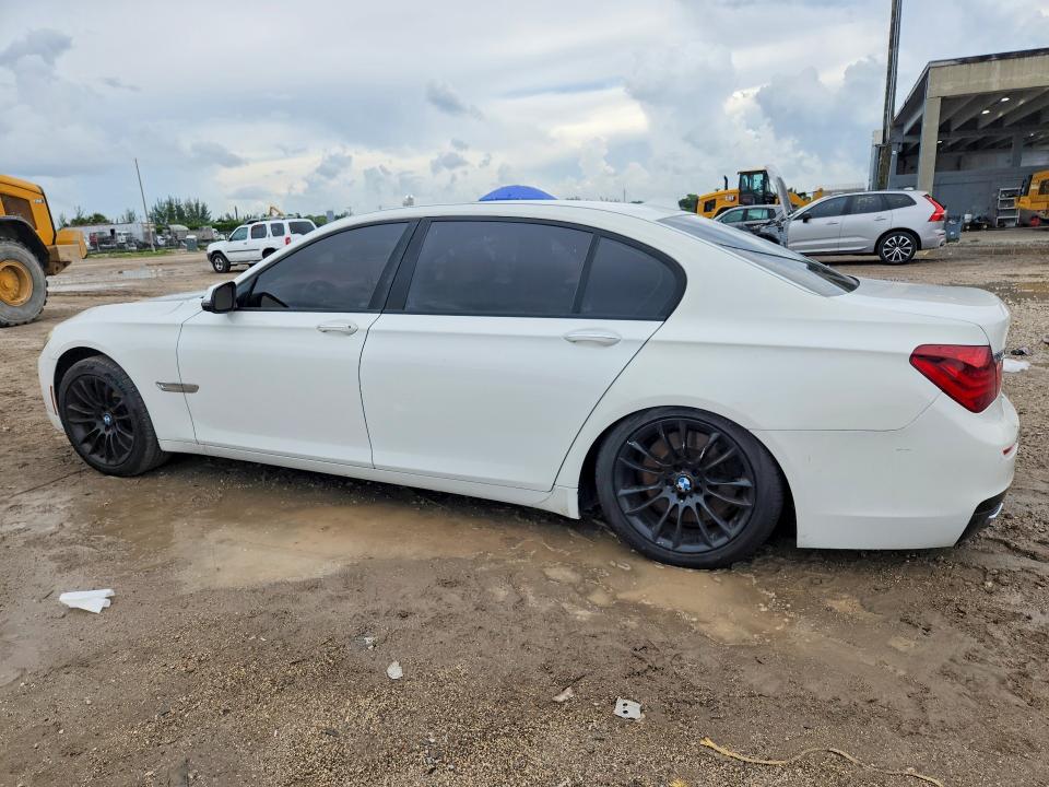 Photo 2 from auction – 2013 BMW 750 with VIN WBAYE8C54DD133463