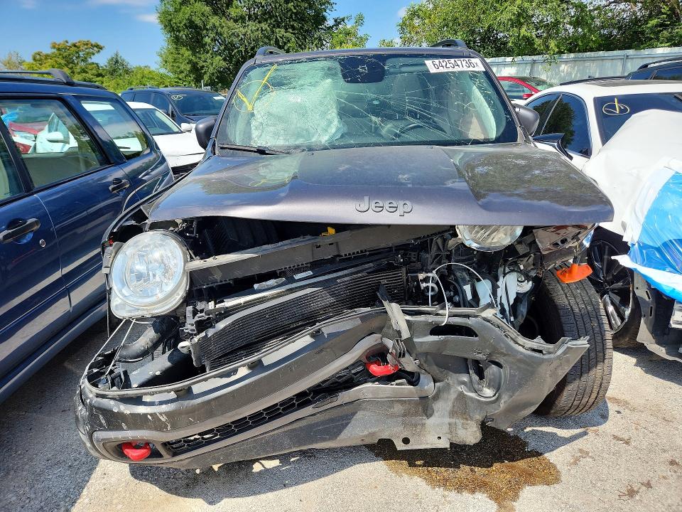 Photo 5 from auction – 2018 JEEP RENEGADE with VIN ZACCJBCB0JPH13284